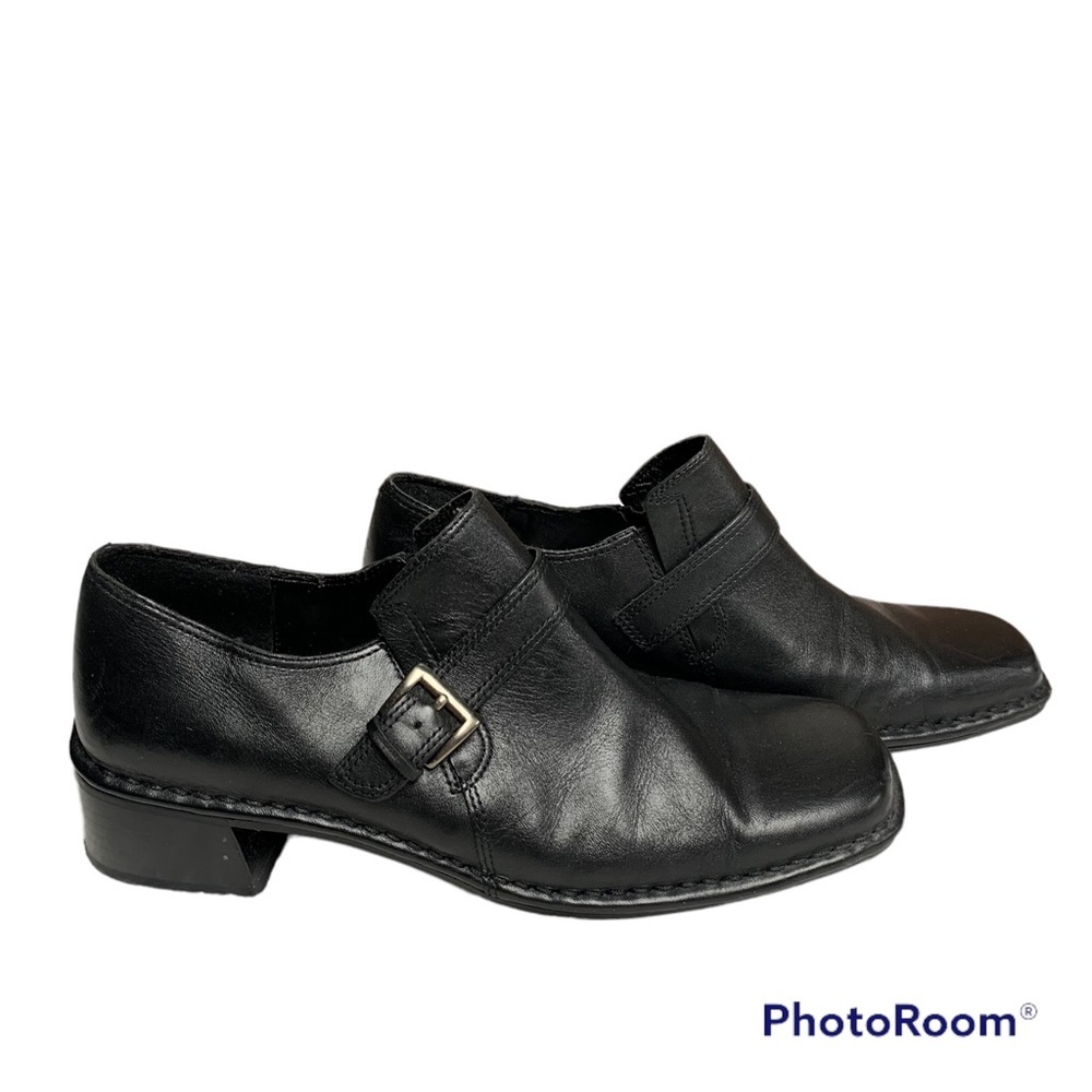Bandolino black slip on shoes size 7.5. Slight one inch heel.